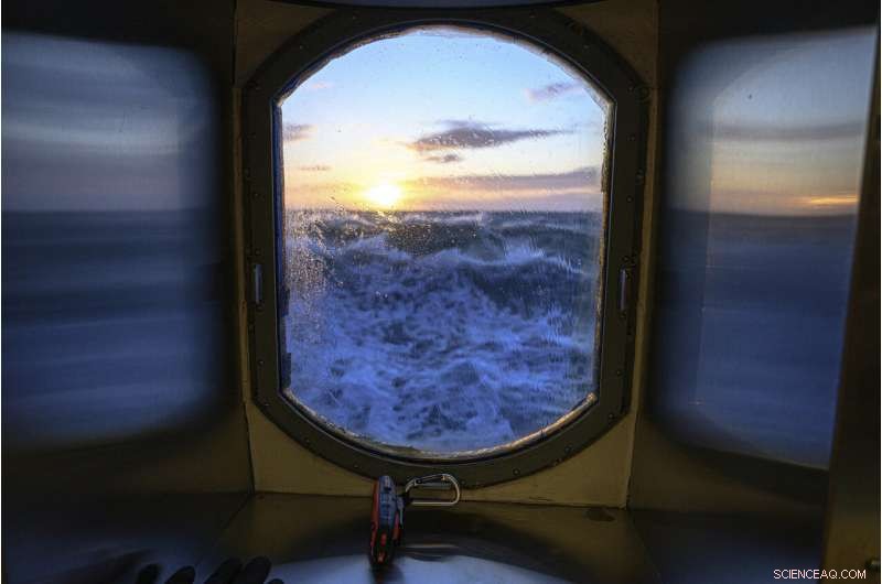 Warm Ocean Water Delays Sea Ice, Protecting Alaska’s Coastal Towns and Wildlife