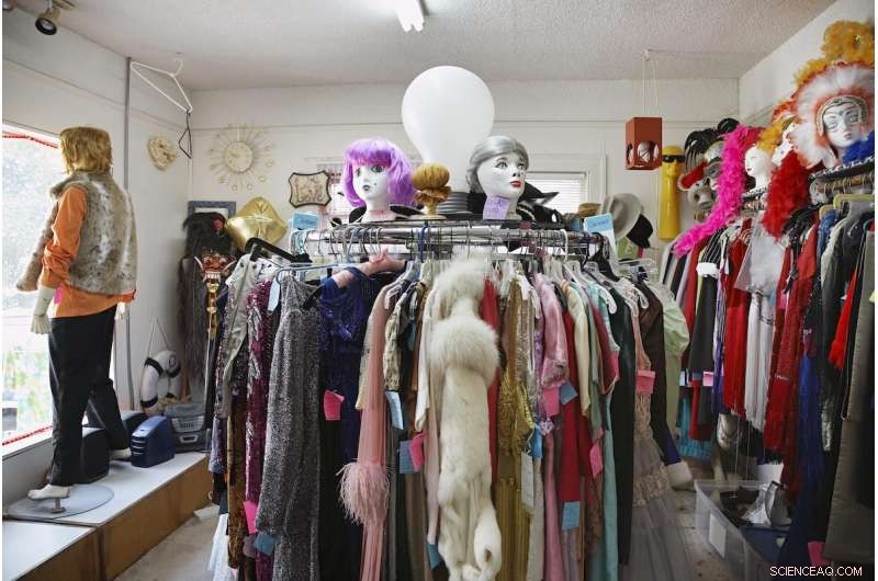 Live Simply, Love Earth: Embrace Minimalism for a Healthier Planet