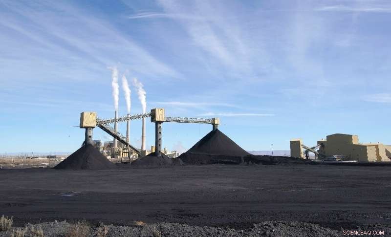 Global Coal Power to Decline 3% in 2019, Analysts Examine Impact