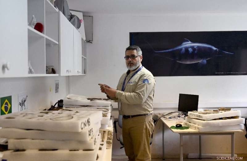 Antarctica: Expert Urges Immediate Protection of Earth s Heart