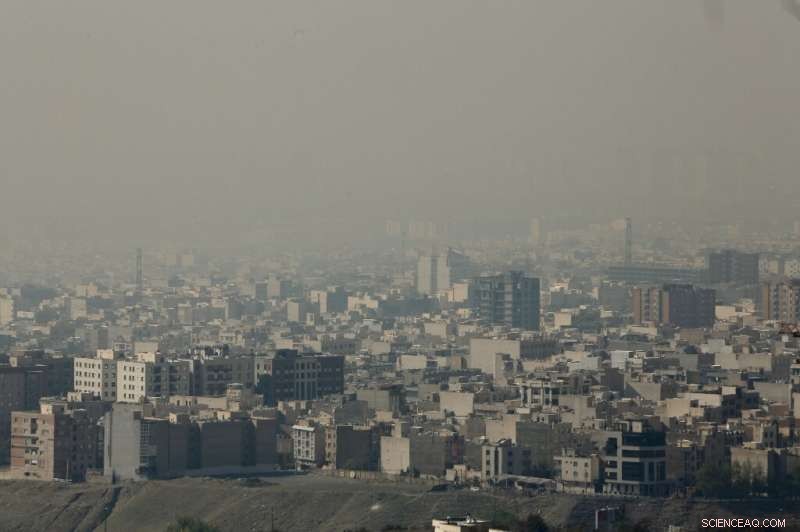 Toxic Smog Forces Nationwide School and University Closures in Iran
