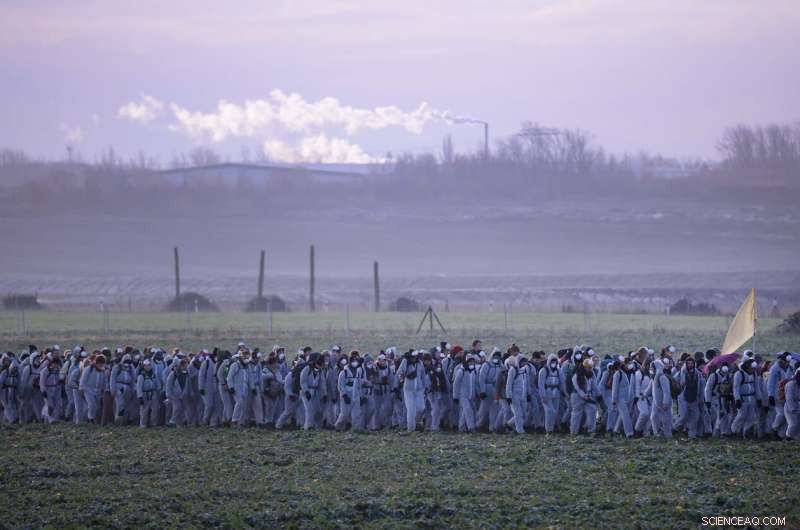 Urgency Rises as Science Warnings and US Retrenchment Intensify UN Climate Negotiations