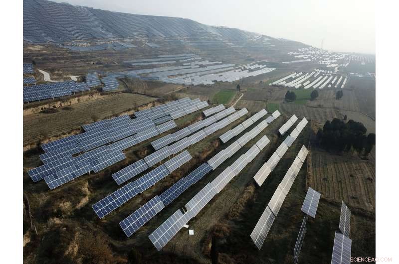 China to Expand Coal Capacity, Cuts Funding for Renewable Energy