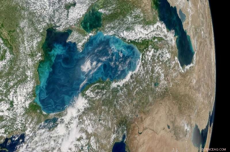 The Nutrient Crisis that Devastated Spain s Mar Menor, Europe s Largest Saltwater Lagoon