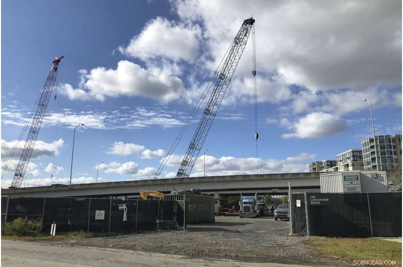 Historic U.S. Towns Grapple with Rising Sea Levels