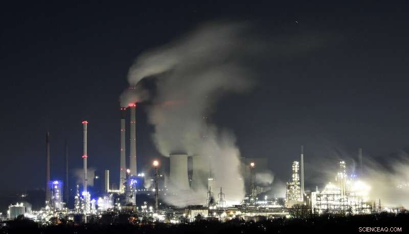 UN Climate Talks Set Stage for Global Carbon Market