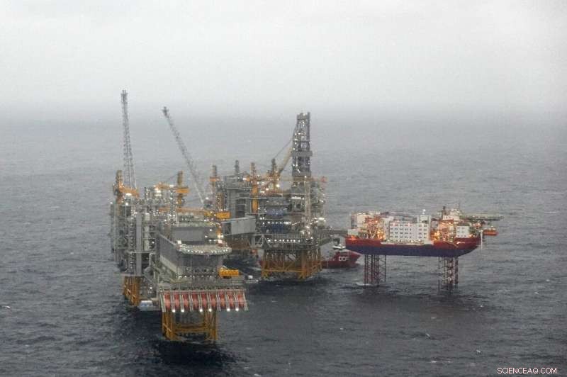 Norway s Mammoth Oil Field to Revitalize Continental Shelf Industry