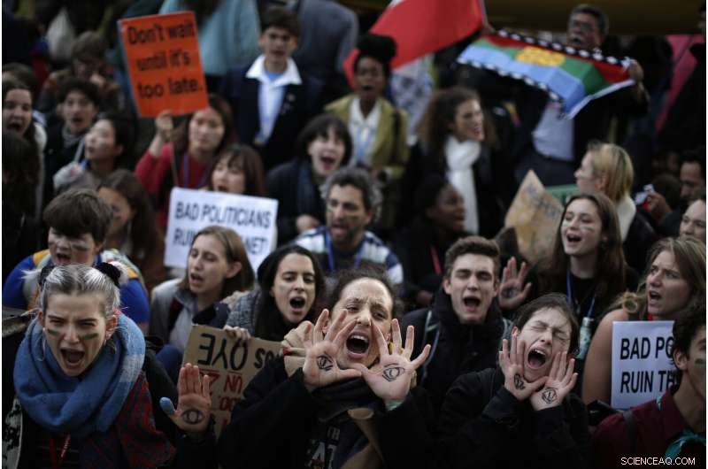 Climate Negotiations Drag Into Overtime as Critical Issues Remain Unresolved