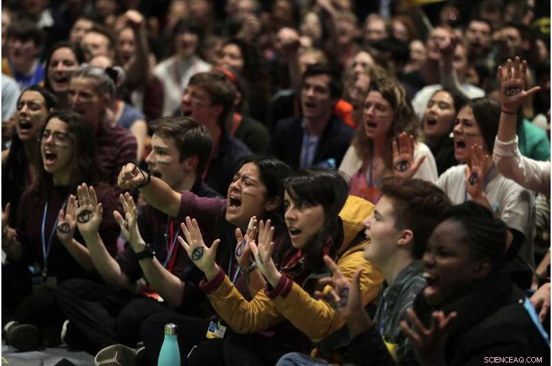 Climate Negotiations Drag Into Overtime as Critical Issues Remain Unresolved