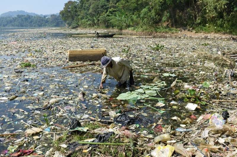 India Tops Global Rankings for Pollution-Related Deaths, Study Finds
