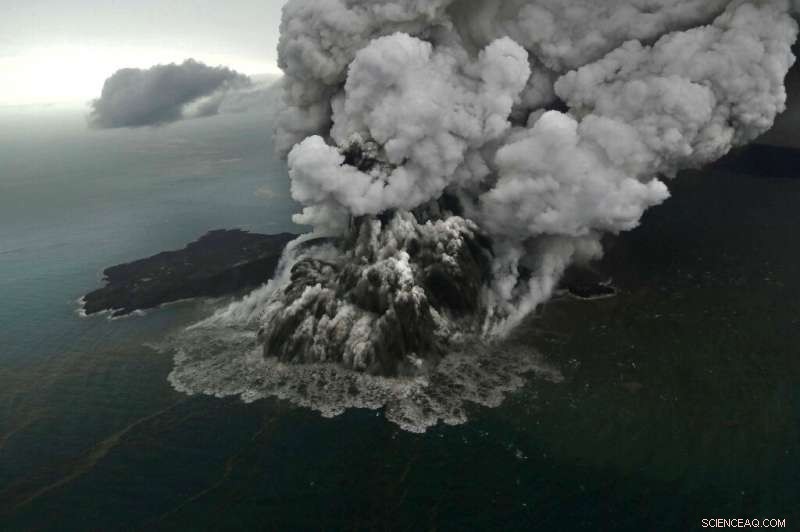 Study Reveals How Anak Krakatau Debris Covered the Seabed After the 2022 Tsunami