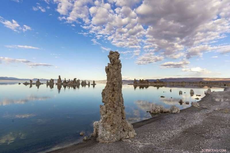 High-Phosphorus Lakes May Have Spurred Life s Origin