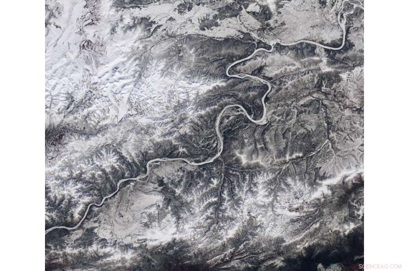 Global River Ice Decline Revealed: Study Quantifies Loss Amid Rising Temperatures