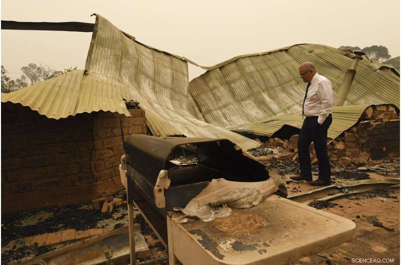 Severe Weather Amplifies Australia s Fire Danger