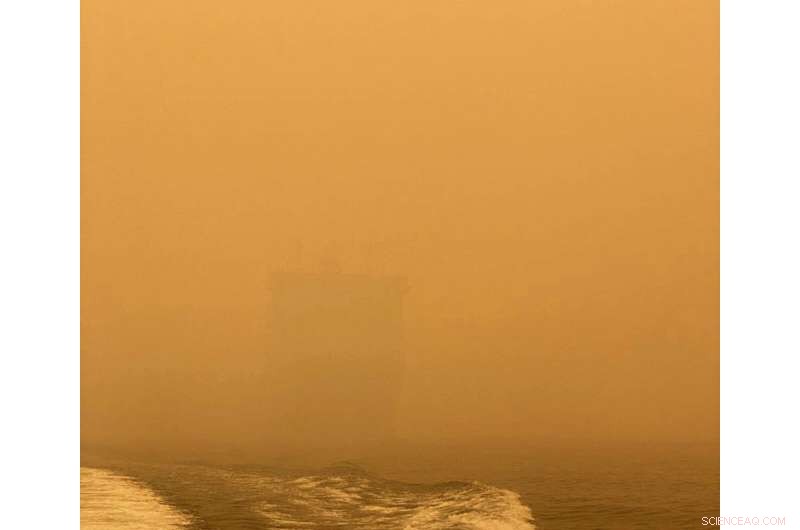 Severe Weather Amplifies Australia s Fire Danger