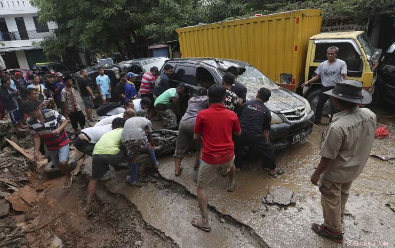 Jakarta Suffers 60 Fatalities in Landslides and Flash Floods