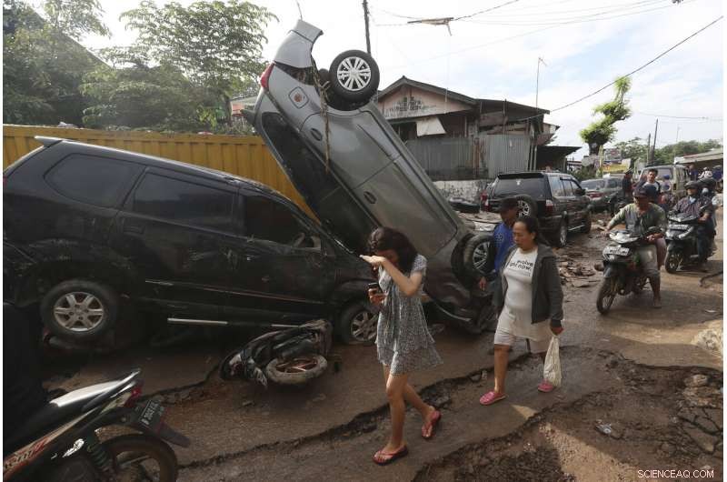 Jakarta Suffers 60 Fatalities in Landslides and Flash Floods