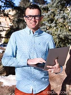 How Near‑Surface Winds Shape Landscape Evolution: Insights from New Research