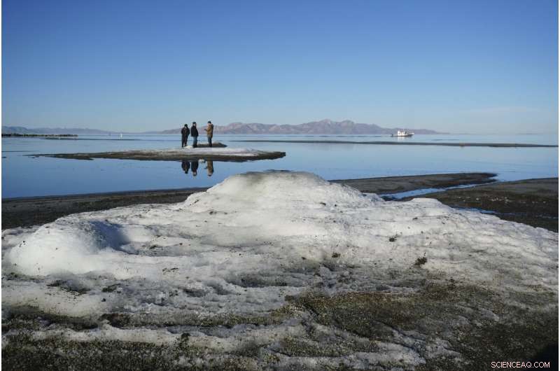 Newly Documented Rare Salt Formations Emerge on Great Salt Lake Shores