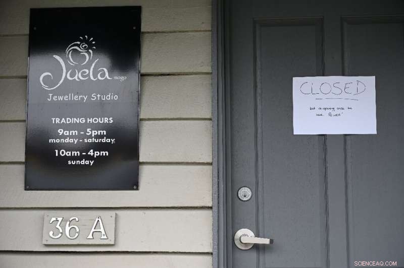 Australia s Bushfire Crisis Deters Tourists: Impact on Travel and Safety