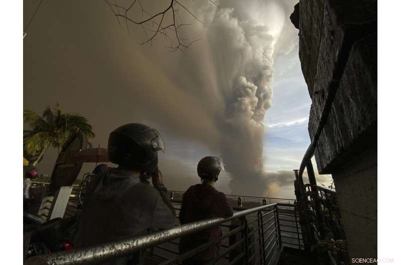 Taal Volcano Erupts Near Manila, Forcing Villagers to Evacuate and Airports to Close