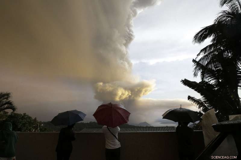 Taal Volcano Erupts Near Manila, Forcing Villagers to Evacuate and Airports to Close