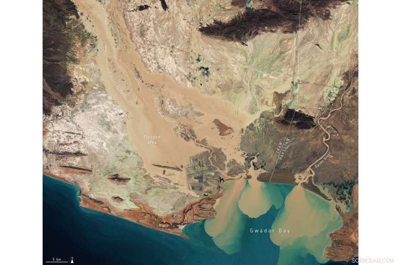 Severe Flooding Hits Southern Iran’s Sistan and Baluchestan, Hormozgan, and Kerman Provinces