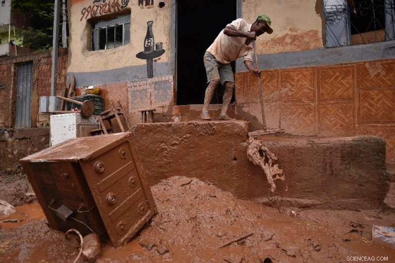 Record Floods Devastate Brazil s Southeast: 45 Lives Lost, Homes Sinking into Mud