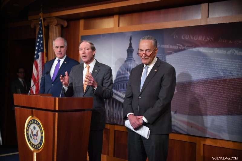 New US Bill Holds Plastic Producers Accountable for Recycling