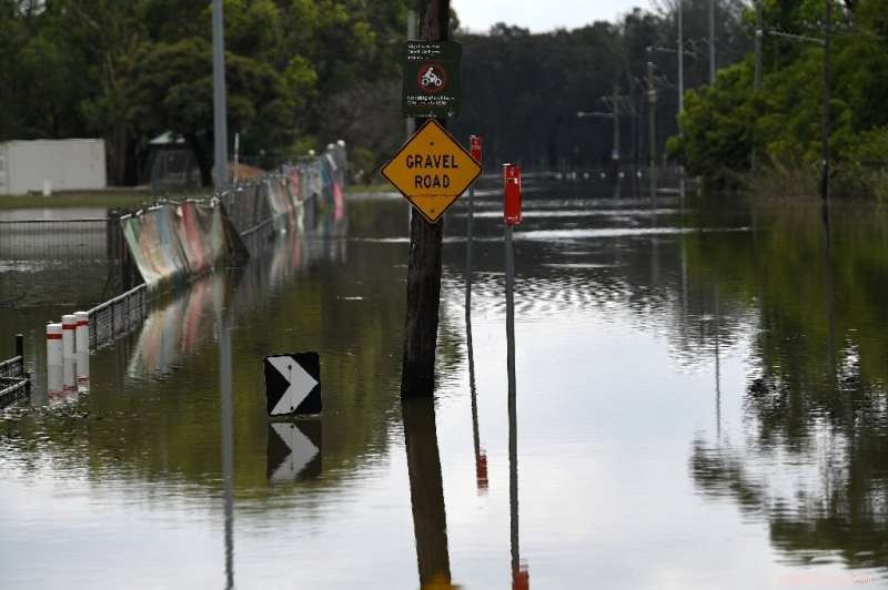 Sydney Dams Overflow Amid Heavy Rain; Australia Prepares for Additional Flood Threats