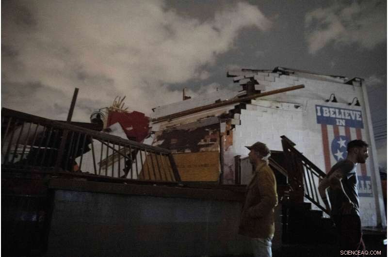 NWS Confirms Tornado Near Nashville; Residents Advised to Take Precautions