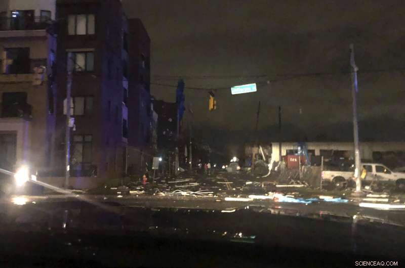 NWS Confirms Tornado Near Nashville; Residents Advised to Take Precautions