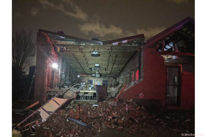 NWS Confirms Tornado Near Nashville; Residents Advised to Take Precautions