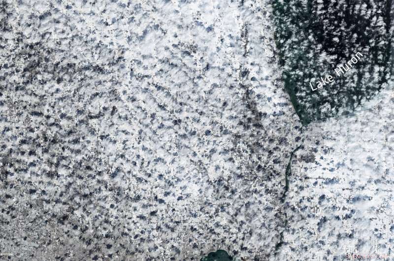 Intense Lake-Effect Snowfall Hits the Great Lakes and New York