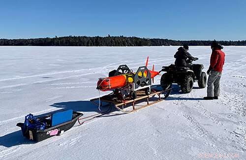 Robotic Sensors Detect Oil Spills and Algal Blooms in the Ice-Covered Arctic