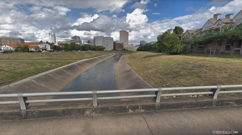 Buffalo Bayou Outperforms Channelized Bayou in Flood Management for Houston