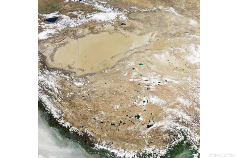 Scientists Study Accelerated Glacier Loss at Yulong Snow Mountain