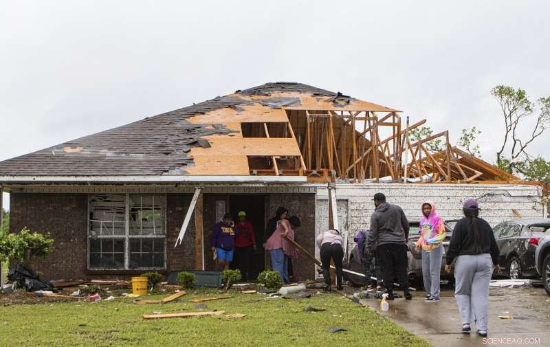 Easter Storms Ravage Southern U.S., Claiming 20 Lives