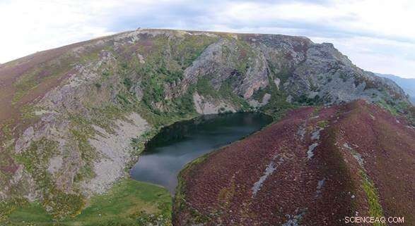 Creating Accurate 3‑D Models of Mountain Lakes Using Portable Sonar and Airborne Laser Surveying