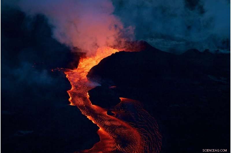 Study Links Heavy Rainfall to 2018 Kīlauea Volcano Eruption