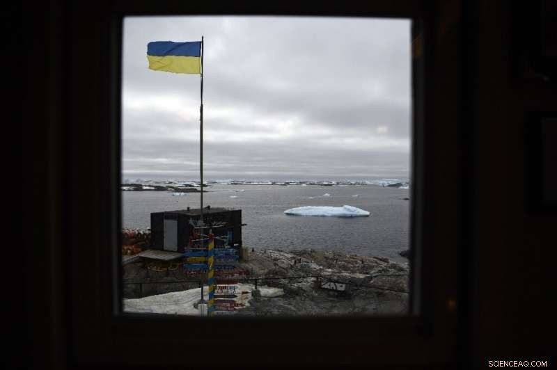 Ukraine Researchers Overcome Pandemic Lockdown to Embark on Antarctic Expedition