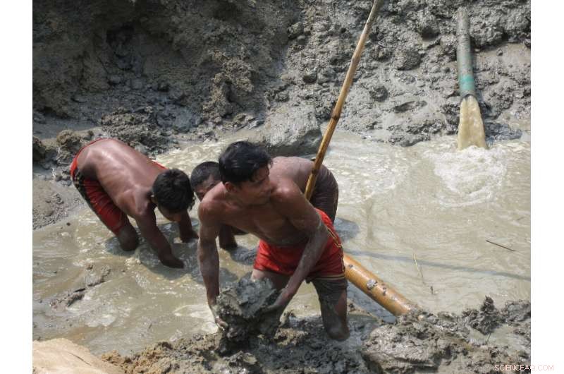 Global Rise of Dangerous Heat‑Humidity Conditions Threatens Human Health