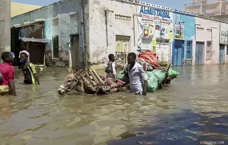 UN Reports Floods in Central Somalia Displace Nearly 1 Million People