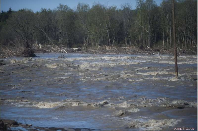 Massive Michigan Flood Forces Thousands to Evacuate, Threatens Superfund Site