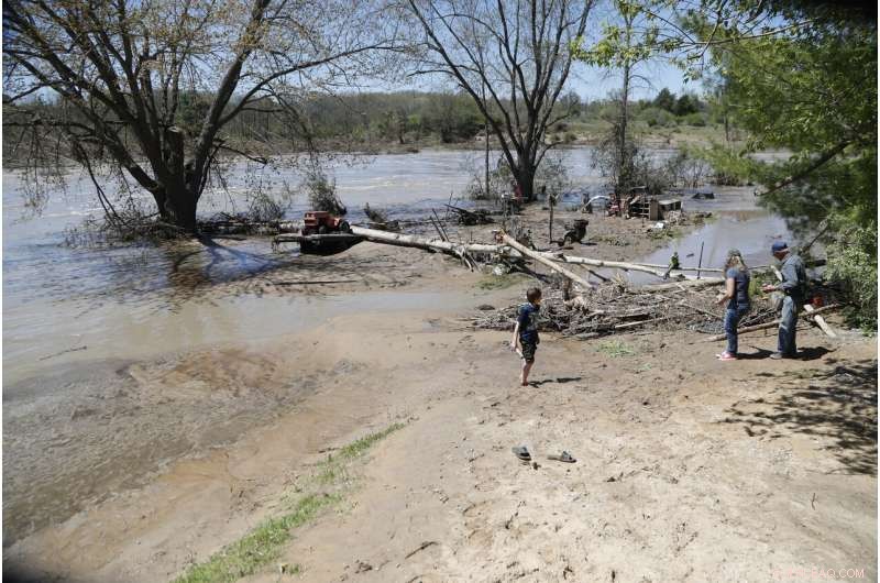 Massive Michigan Flood Forces Thousands to Evacuate, Threatens Superfund Site