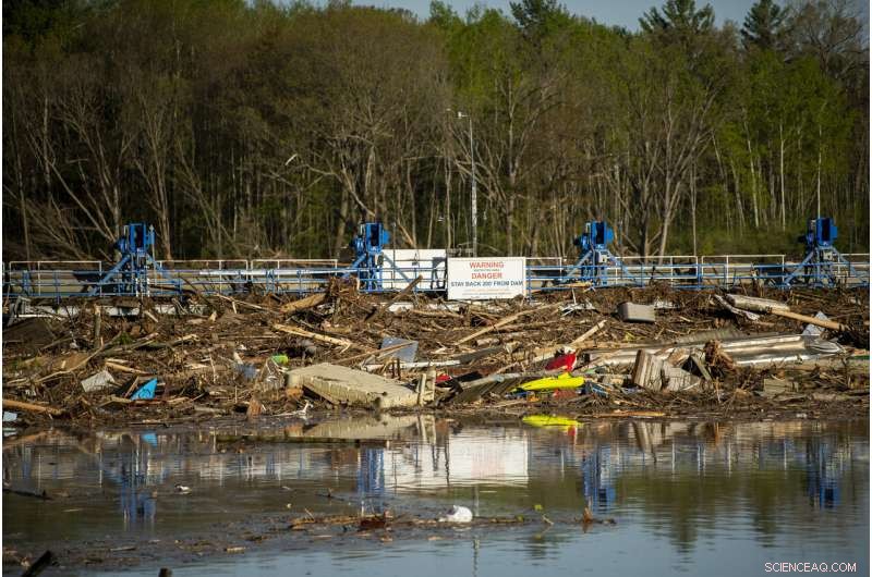 Massive Michigan Flood Forces Thousands to Evacuate, Threatens Superfund Site