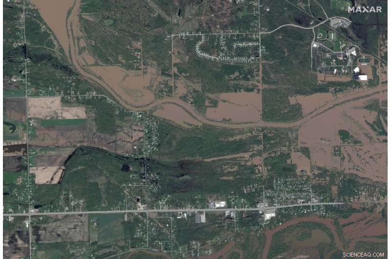 Massive Michigan Flood Forces Thousands to Evacuate, Threatens Superfund Site