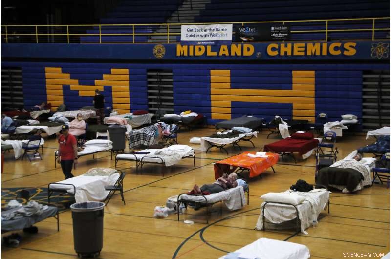 Massive Michigan Flood Forces Thousands to Evacuate, Threatens Superfund Site