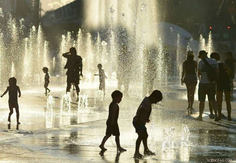 Montreal Hits Record-High May Temperature Amid Nationwide Heatwave