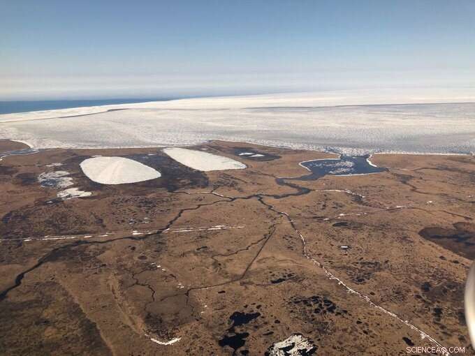 Arctic Coastal Ponds Emit Significant Carbon, Threatening Global Climate